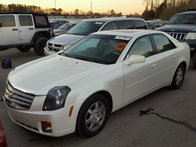 1G6DP567350171592 - 2005 CADILLAC CTS HI FEA WHITE photo 2