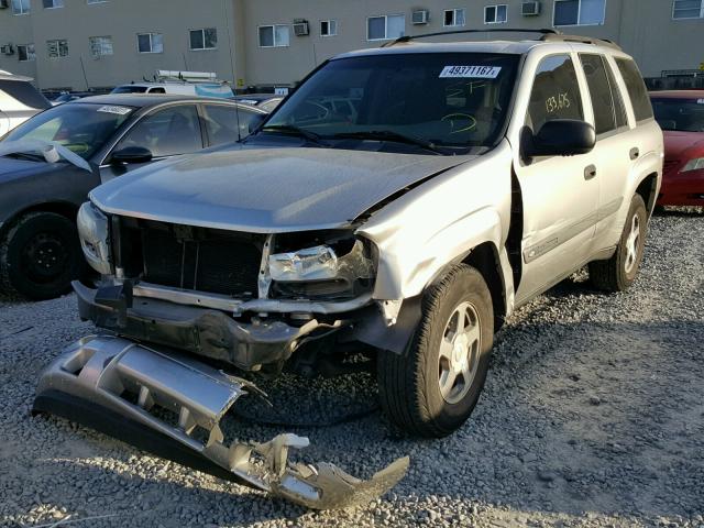 1GNDS13S442160320 - 2004 CHEVROLET TRAILBLAZE SILVER photo 2