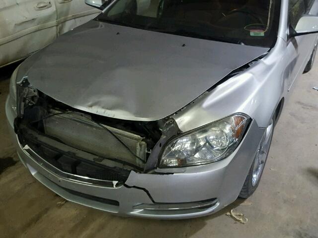 1G1ZC5EB5AF249939 - 2010 CHEVROLET MALIBU 1LT 银色 照片 9