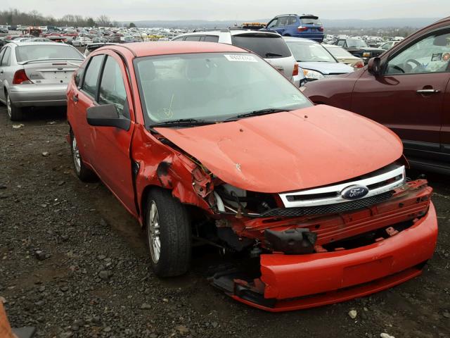 1FAHP35N38W133936 - 2008 FORD FOCUS SE RED photo 1