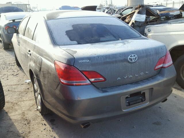 4T1BK36BX6U144200 - 2006 TOYOTA AVALON XL GRAY photo 3