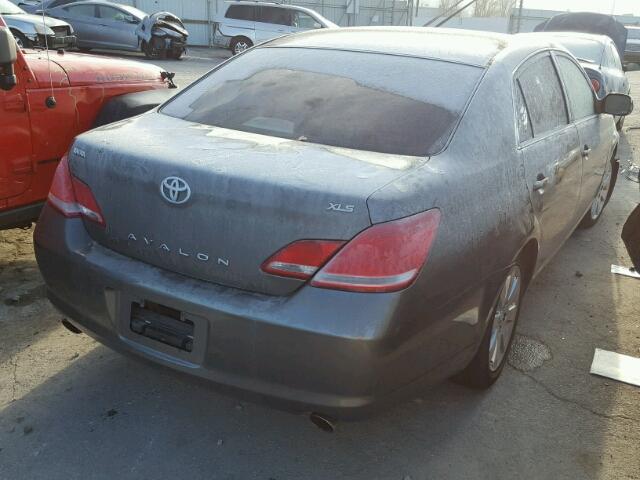 4T1BK36BX6U144200 - 2006 TOYOTA AVALON XL GRAY photo 4