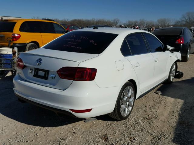 3VW4S7AJ7EM315701 - 2014 VOLKSWAGEN JETTA GLI WHITE photo 4