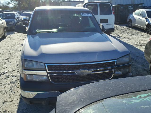 1GCEC14V26E106289 - 2006 CHEVROLET SILVERADO SILVER photo 9