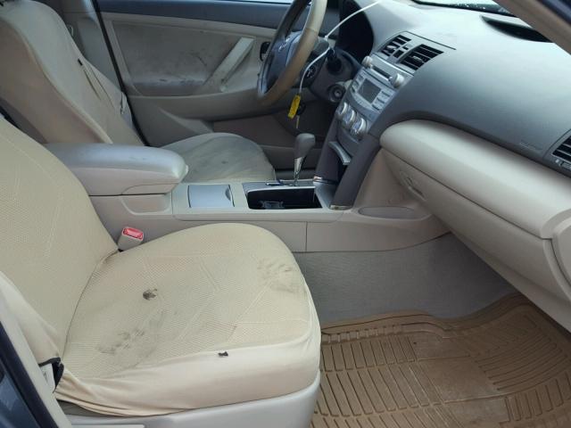 4T4BF3EK7AR015951 - 2010 TOYOTA CAMRY BASE BLUE photo 5