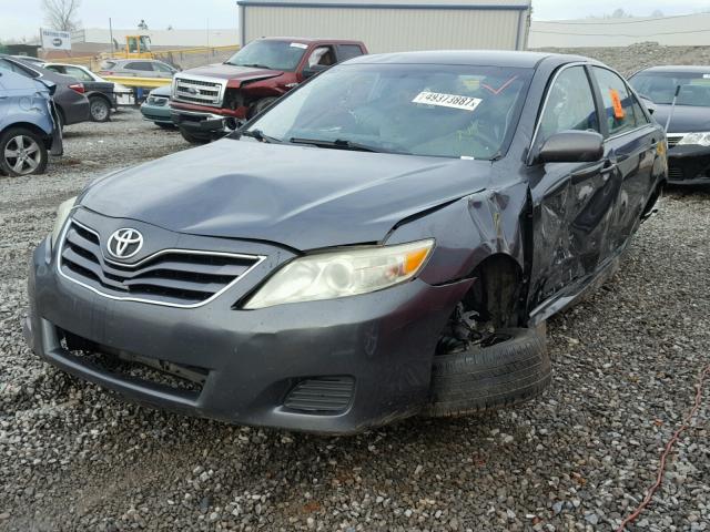 4T1BK3EK8AU100030 - 2010 TOYOTA CAMRY SE CHARCOAL photo 2