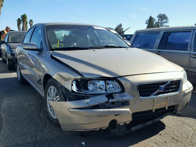 YV1RS640752447140 - 2005 VOLVO S60 TAN photo 1