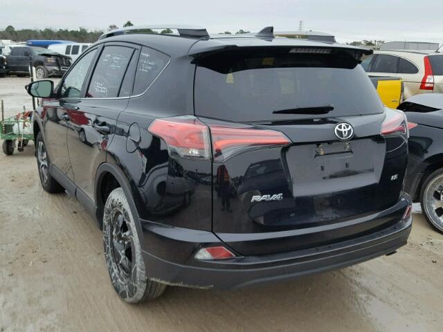 2T3ZFREV3HW355752 - 2017 TOYOTA RAV4 LE Qara foto 3