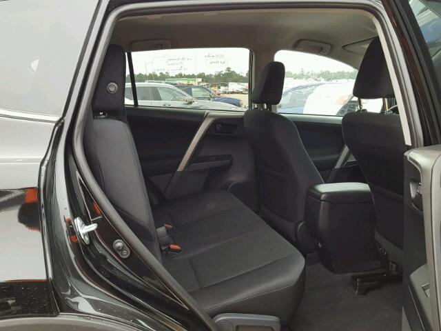 2T3ZFREV3HW355752 - 2017 TOYOTA RAV4 LE Qara foto 6