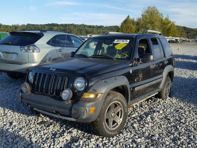 1J4GL38K25W526643 - 2005 JEEP LIBERTY RE BLACK photo 2