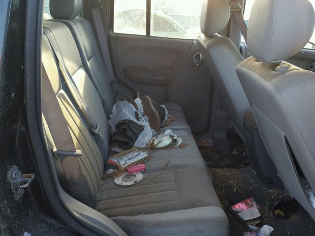 1J4GL38K25W526643 - 2005 JEEP LIBERTY RE BLACK photo 6