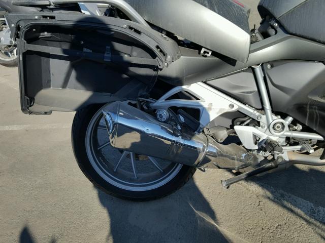 WB10A1301FZ192836 - 2015 BMW R1200 RT GRAY photo 10