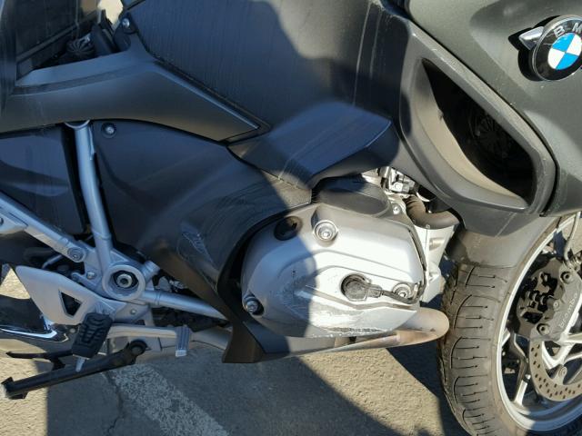 WB10A1301FZ192836 - 2015 BMW R1200 RT GRAY photo 7