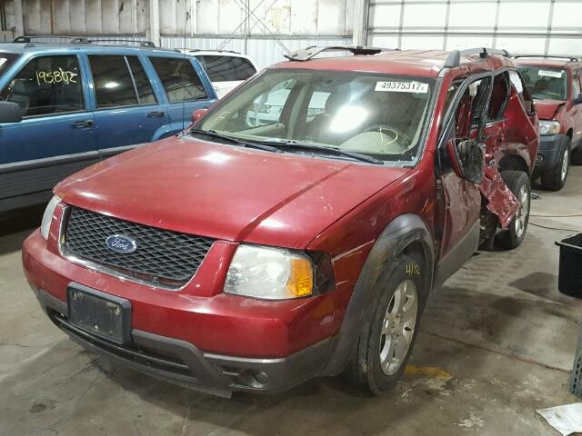 1FMDK02135GA33473 - 2005 FORD FREESTYLE RED photo 2