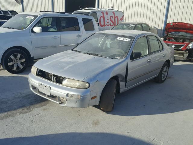 1N4BU31D7VC246586 - 1997 NISSAN ALTIMA XE SILVER photo 2