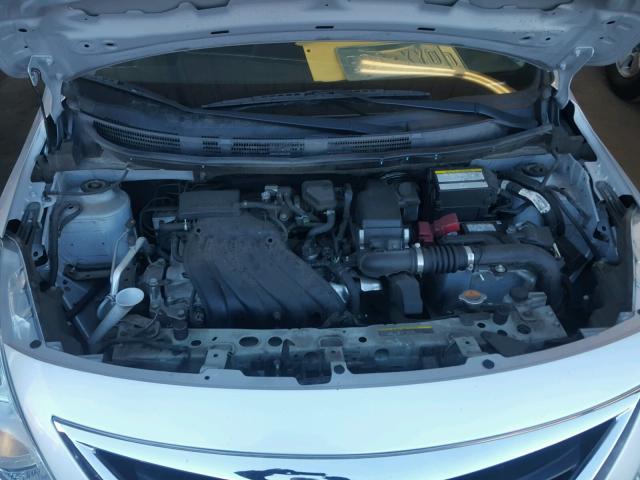 3N1CN7AP3FL803211 - 2015 NISSAN VERSA S SILVER photo 7