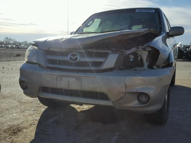 4F2CZ96155KM30531 - 2005 MAZDA TRIBUTE S SILVER photo 9