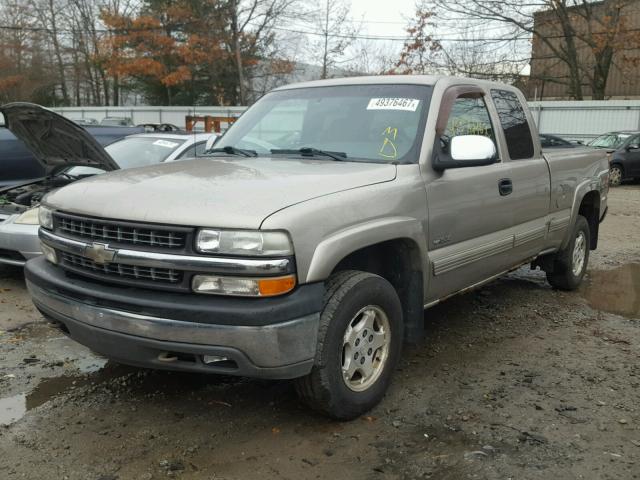 1GCEK19V4YE385856 - 2000 CHEVROLET SILVERADO GRAY photo 2