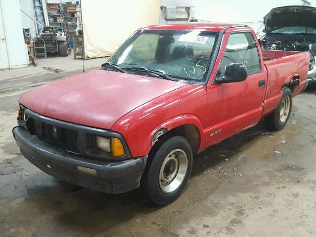 1GCCS14X0T8201150 - 1996 CHEVROLET S TRUCK S1 RED photo 2