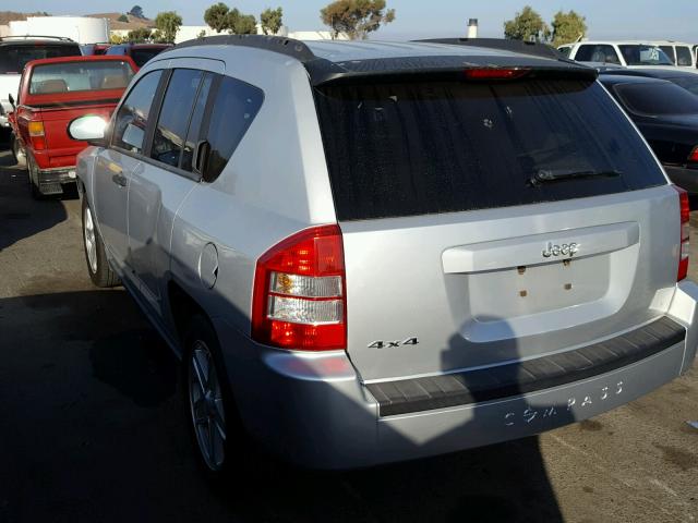 1J8FF47W28D759207 - 2008 JEEP COMPASS SP 银色 照片 3