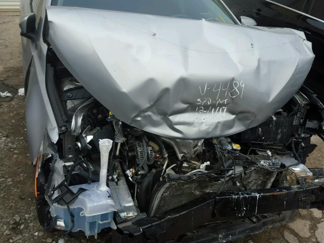 4T1BF1FK8FU114489 - 2015 TOYOTA CAMRY LE ვერცხლისფერი ფოტო 7