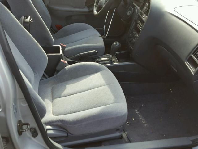 KMHDN46D44U831919 - 2004 HYUNDAI ELANTRA GL SILVER photo 5