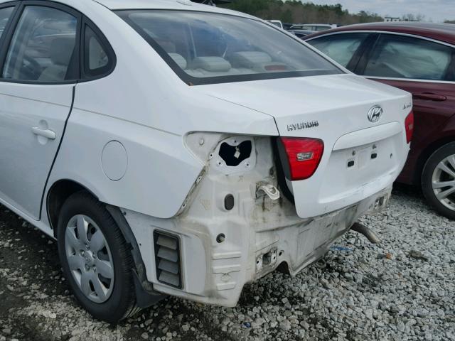 KMHDU46D38U483653 - 2008 HYUNDAI ELANTRA GL WHITE photo 9