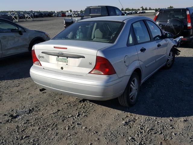 1FAFP34Z33W229716 - 2003 FORD FOCUS SE C SILVER photo 3