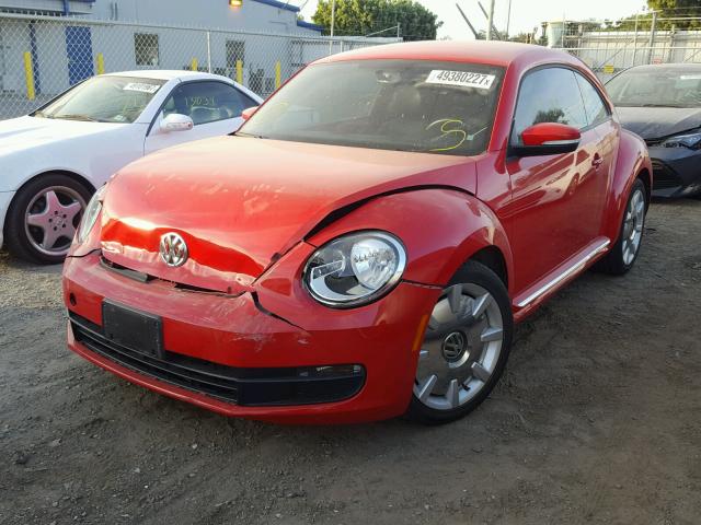 3VWJP7AT0CM652844 - 2012 VOLKSWAGEN BEETLE RED photo 2