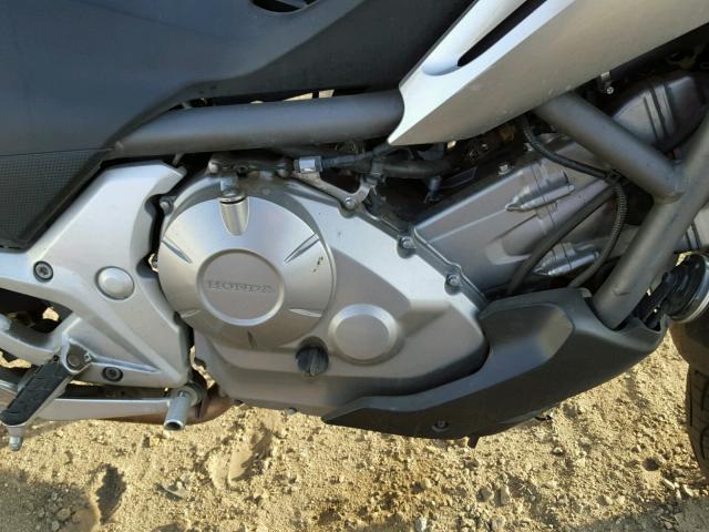 JH2RC6353CK000230 - 2012 HONDA NC700X SILVER photo 7