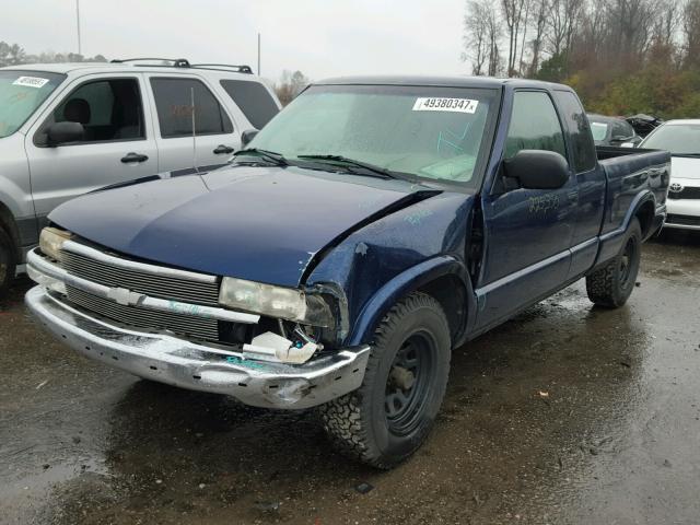 1GCCS19X3W8247973 - 1998 CHEVROLET S TRUCK S1 BLUE photo 2