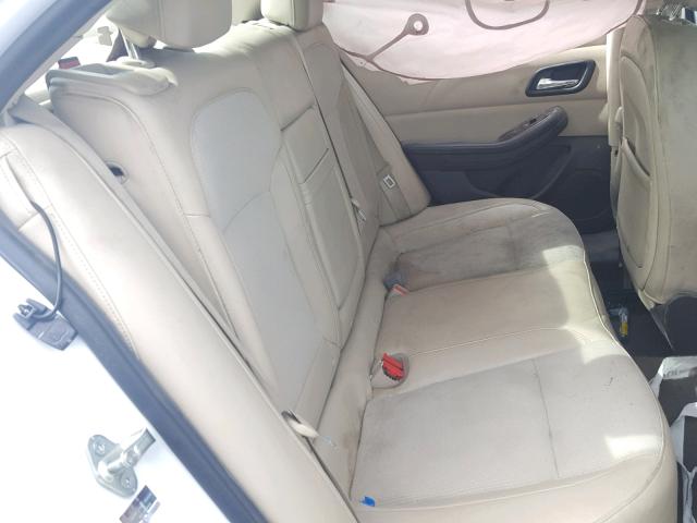 1G11D5RRXDF120018 - 2013 CHEVROLET MALIBU 1LT WHITE photo 6