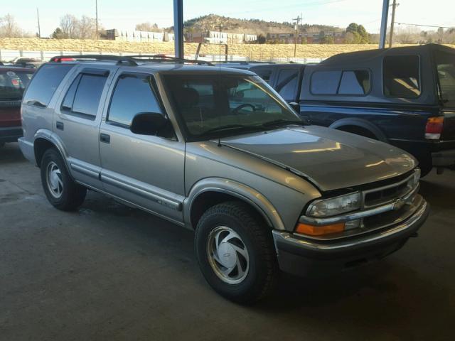 1GNDT13W0Y2183938 - 2000 CHEVROLET BLAZER BEIGE photo 1