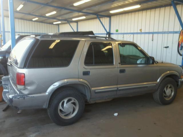 1GNDT13W0Y2183938 - 2000 CHEVROLET BLAZER BEIGE photo 9