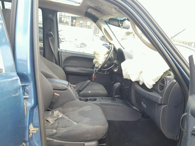 1J4GL48K54W139699 - 2004 JEEP LIBERTY SP BLUE photo 5