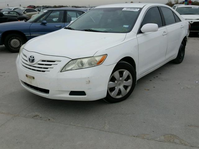 4T4BE46K08R017591 - 2008 TOYOTA CAMRY CE WHITE photo 2