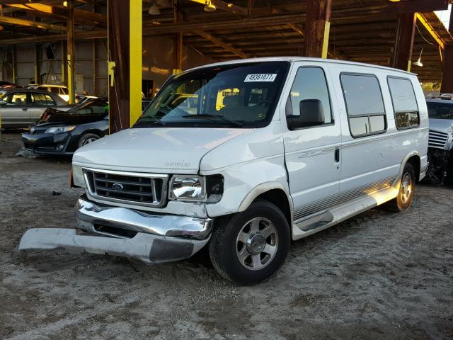 1FDRE14W84HA42335 - 2004 FORD ECONOLINE WHITE photo 2