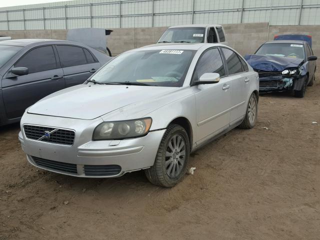 YV1MS382142014724 - 2004 VOLVO S40 2.4I SILVER photo 2