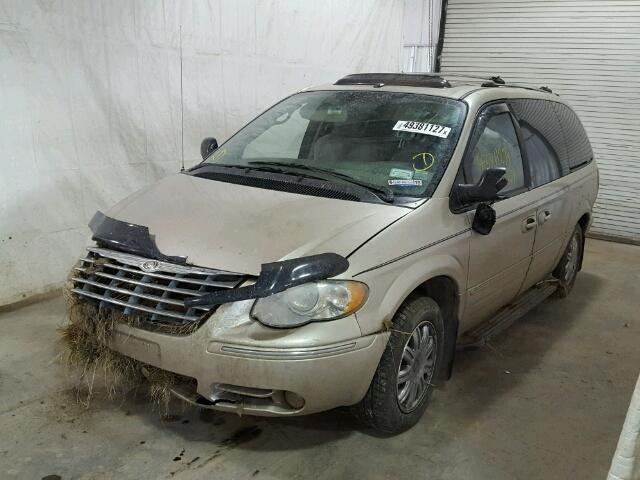 2A4GP64L06R661019 - 2006 CHRYSLER TOWN & COU TAN photo 2