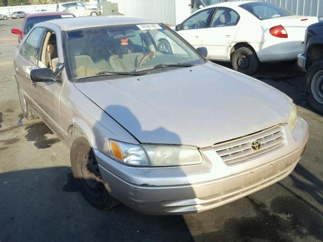 4T1BG22K0WU255064 - 1998 TOYOTA CAMRY CE GOLD photo 1