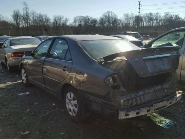 4T1BE32K72U610981 - 2002 TOYOTA CAMRY LE GRAY photo 3