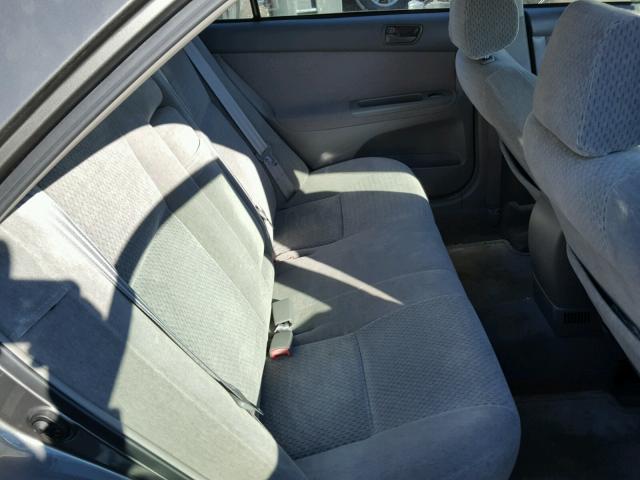 4T1BE32K72U610981 - 2002 TOYOTA CAMRY LE ნაცრისფერი ფოტო 6