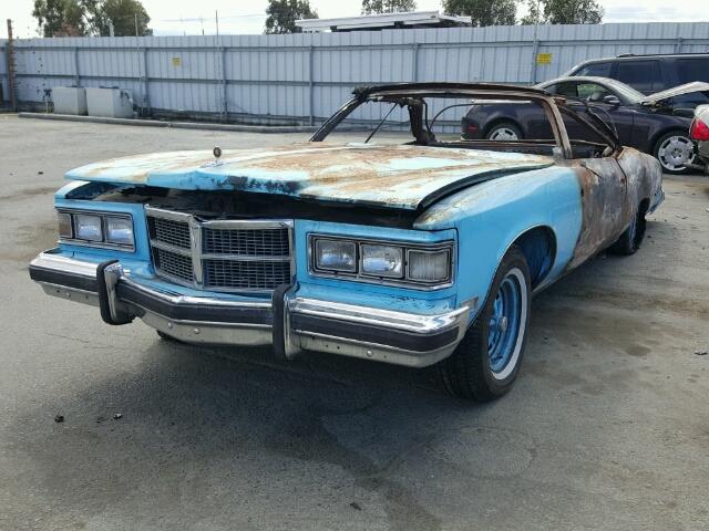 2R67S5P113139 - 1975 PONTIAC CONV BLUE photo 2