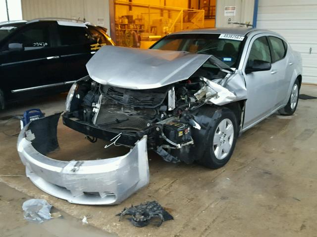 1B3LC46B89N548981 - 2009 DODGE AVENGER SE SILVER photo 2