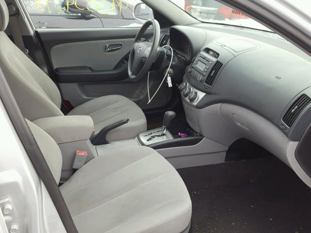 KMHDU4AD0AU898409 - 2010 HYUNDAI ELANTRA BL SILVER photo 5