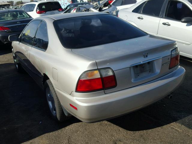 1HGCD7132VA021762 - 1997 HONDA ACCORD LX GOLD photo 3