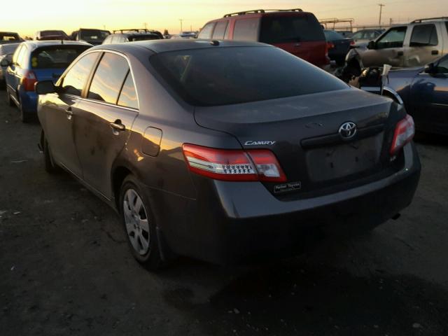 4T1BF3EK3AU534599 - 2010 TOYOTA CAMRY BASE GRAY photo 3