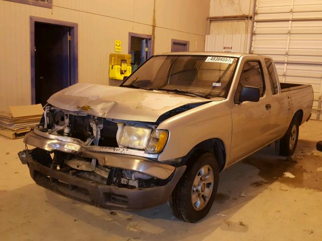 1N6DD26S9YC422589 - 2000 NISSAN FRONTIER K SILVER photo 2