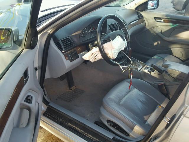 WBAAR3349YJM01415 - 2000 BMW 323 IT SILVER photo 9