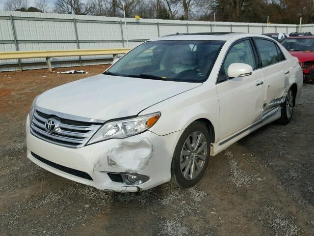 4T1BK3DBXCU473171 - 2012 TOYOTA AVALON BAS WHITE photo 2